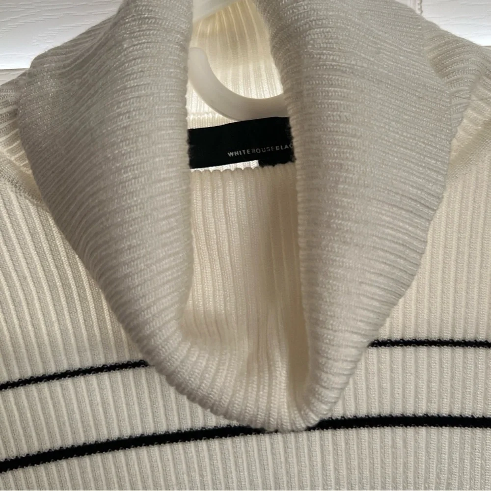 WHBM turtleneck NWOT